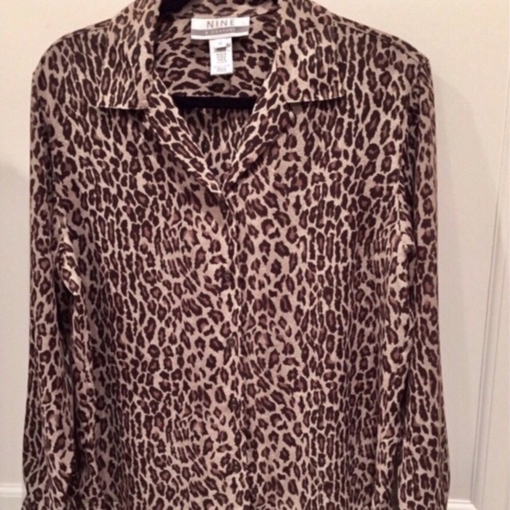 Nine and Co. Leopard Button Down Top Blouse Shirt